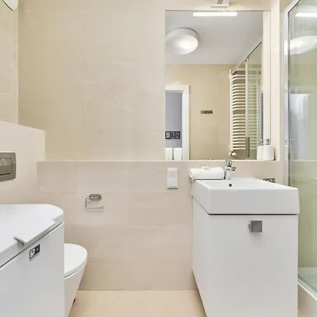 Modern Elegance With Ac By Renters * Wrocław