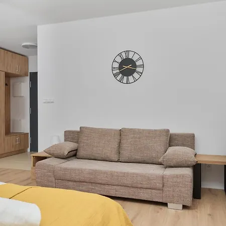 Modern Elegance With Ac By Renters