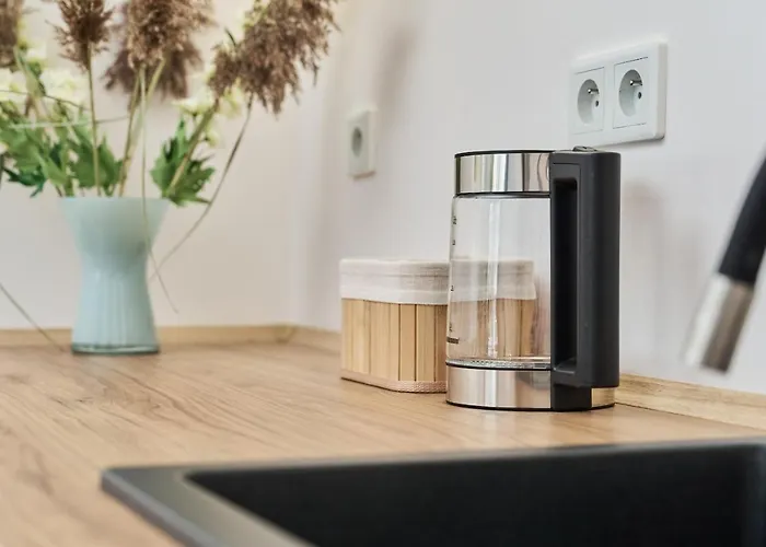 Modern Elegance With Ac By Renters *