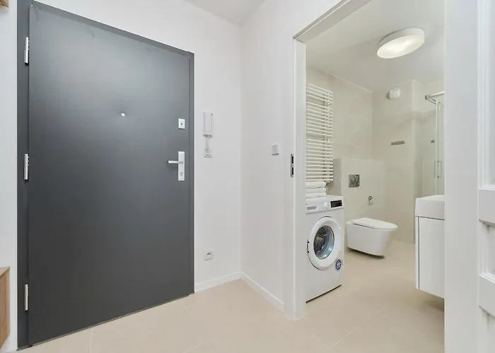 Modern Elegance With Ac By Renters *