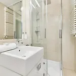 Modern Elegance With Ac By Renters 아파트 *