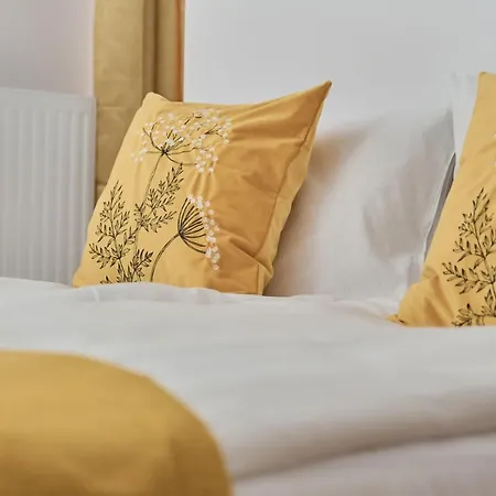 Modern Elegance With Ac By Renters *