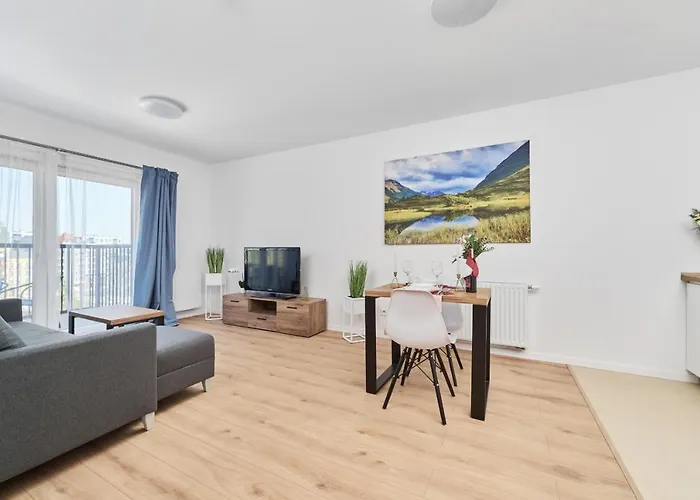 Modern Elegance With Ac By Renters Apartment