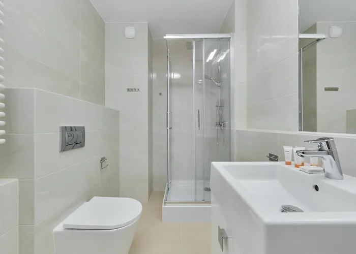 Modern Elegance With Ac By Renters